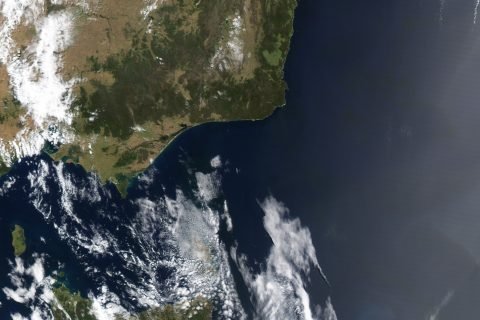 Australians celebrate December 26 (a national holiday called Boxing Day) in a number of ways. One is the annual start to one of the sailing world’s